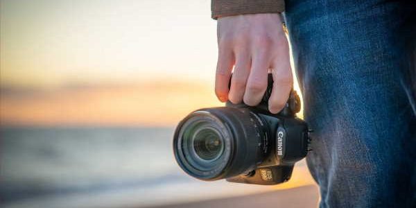 CANON EOS 850D – B (1)