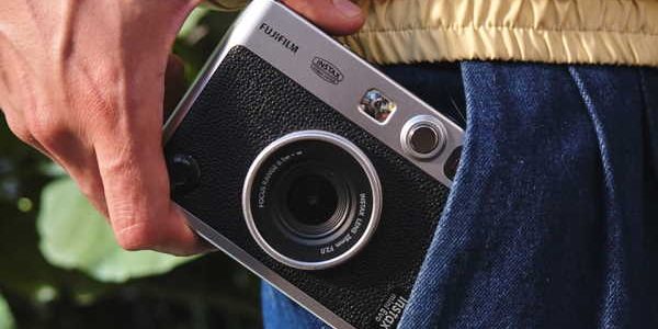 FUJI INSTAX MINI EVO (2)