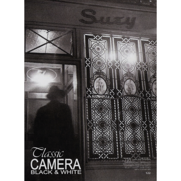 CLASSIC CAMERA<br>Black & White<br>n 122
